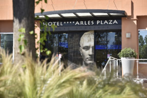 Arles Plaza - External